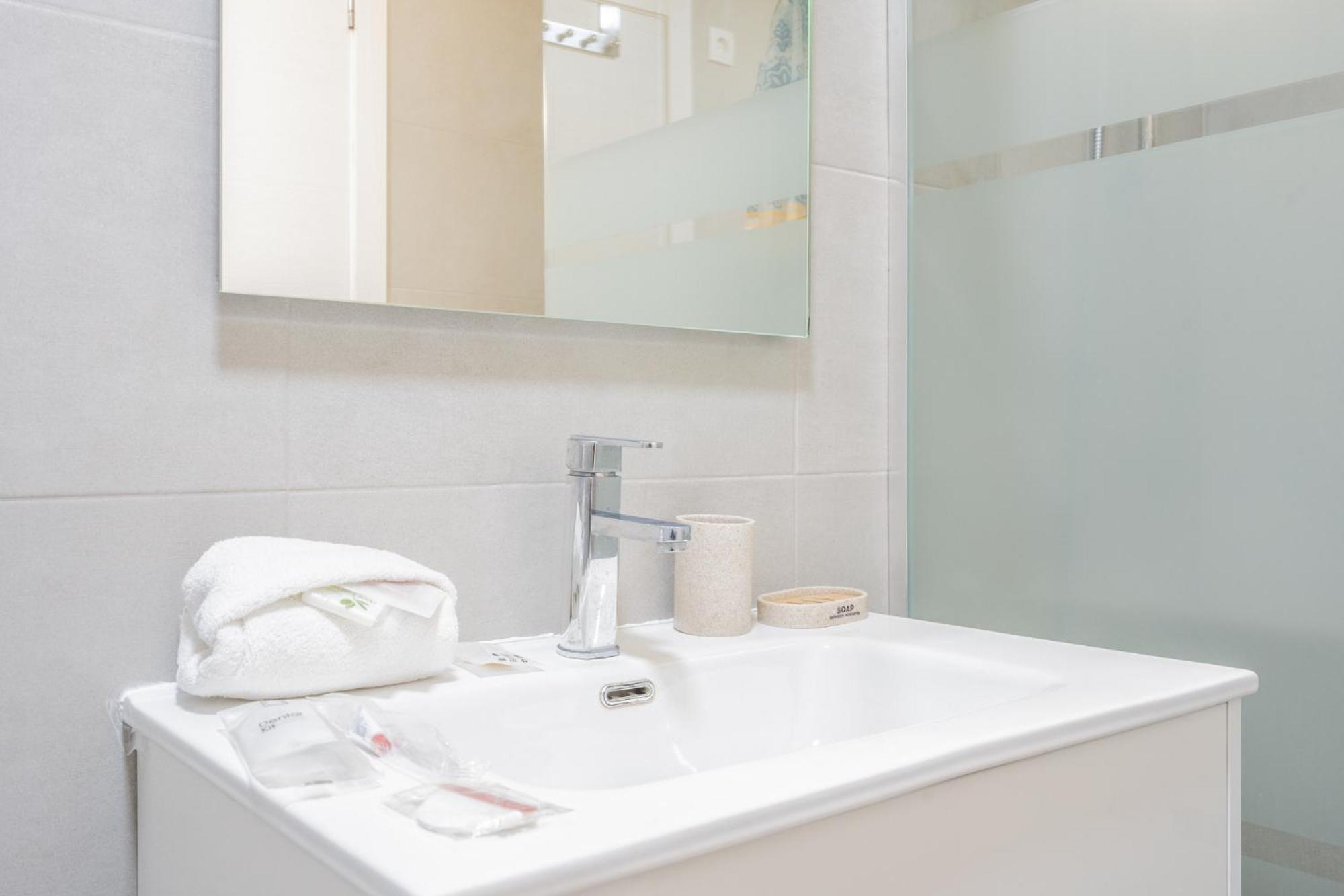 Apartamento Familiar En Avenida Del Puerto Valencia Kültér fotó
