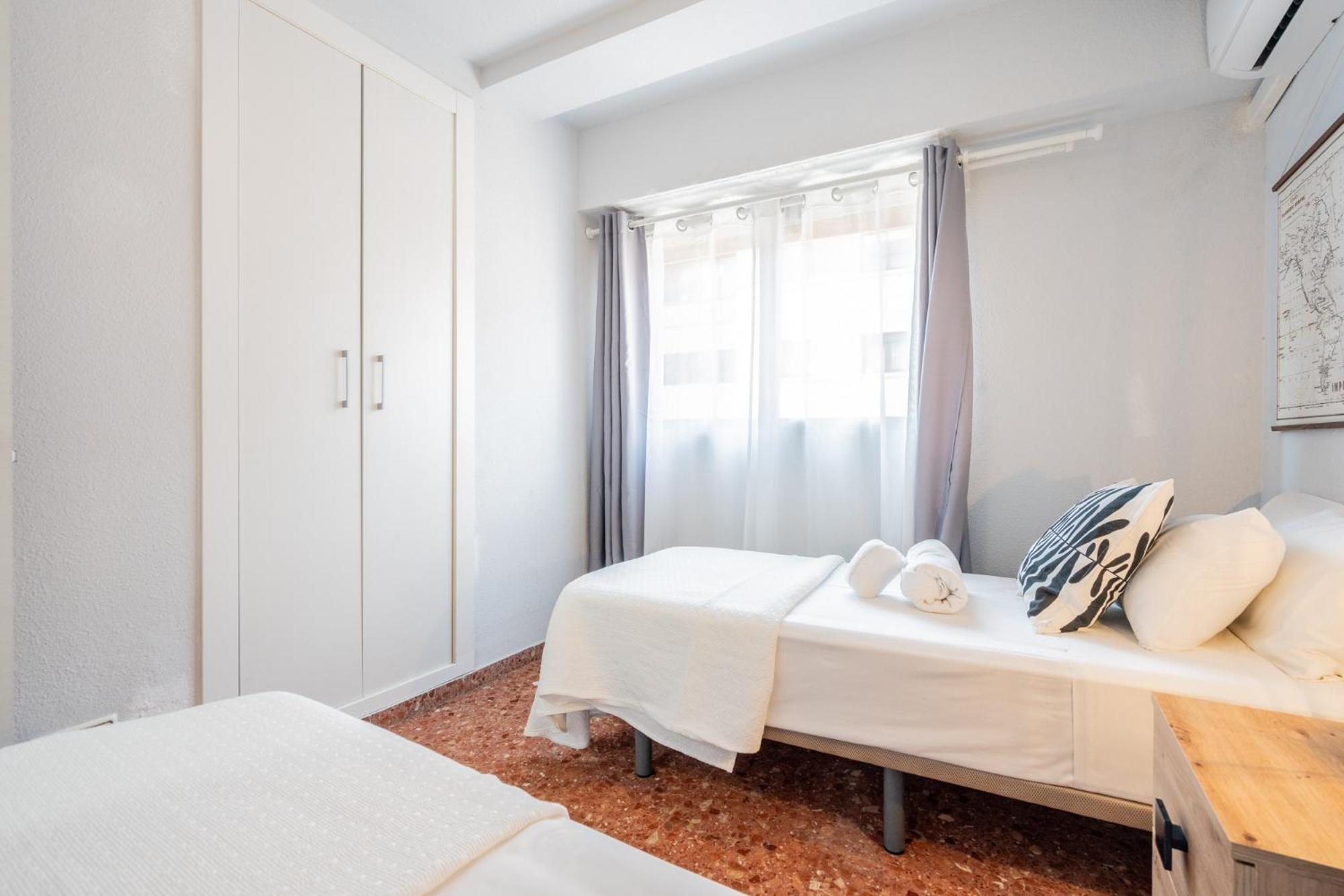 Apartamento Familiar En Avenida Del Puerto Valencia Kültér fotó
